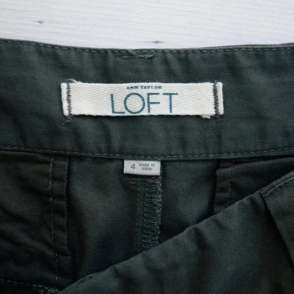 Ann Taylor Loft Black shorts - Picture 3 of 4